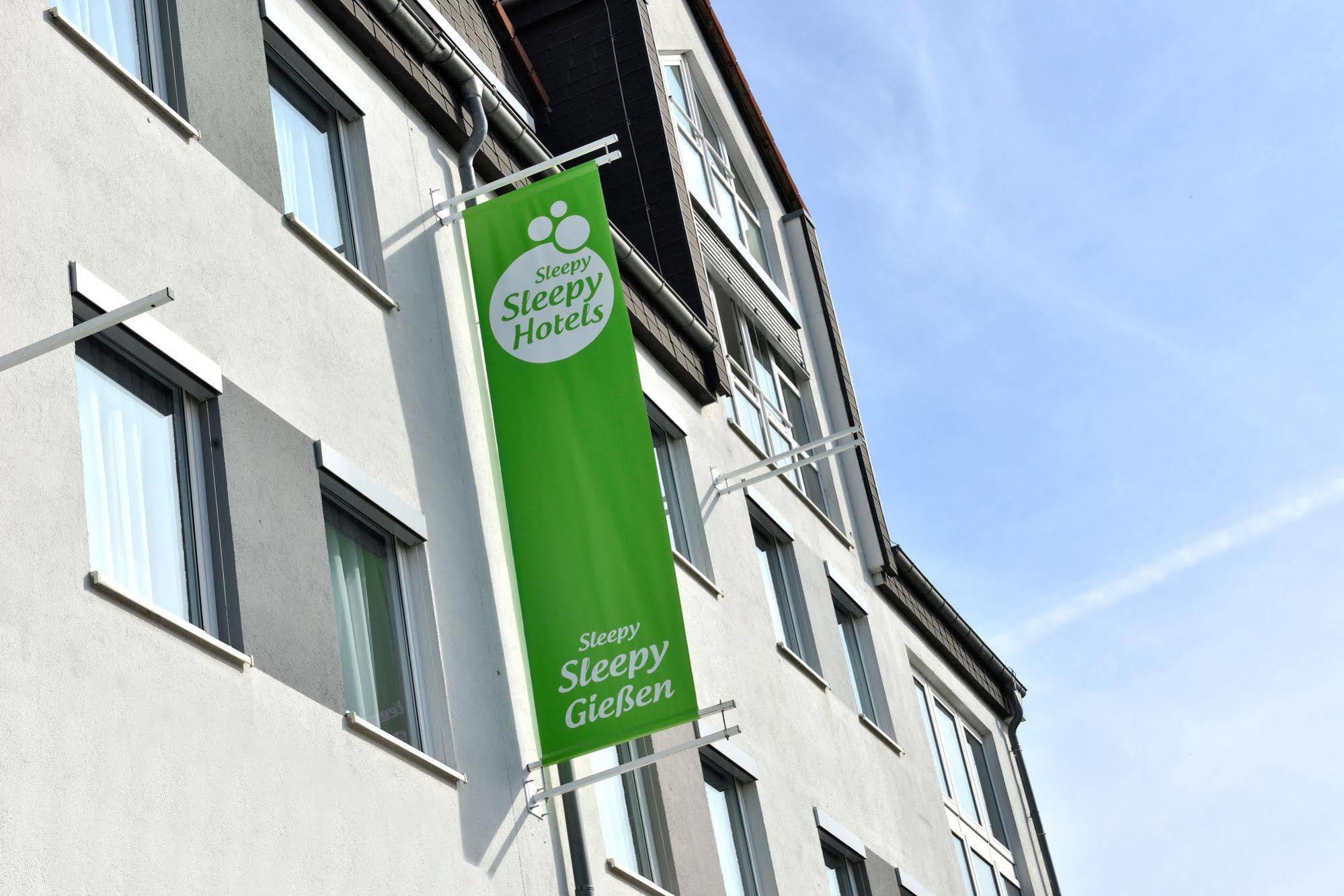 Sleepysleepy Hotel Giessen Linden  ภายนอก รูปภาพ