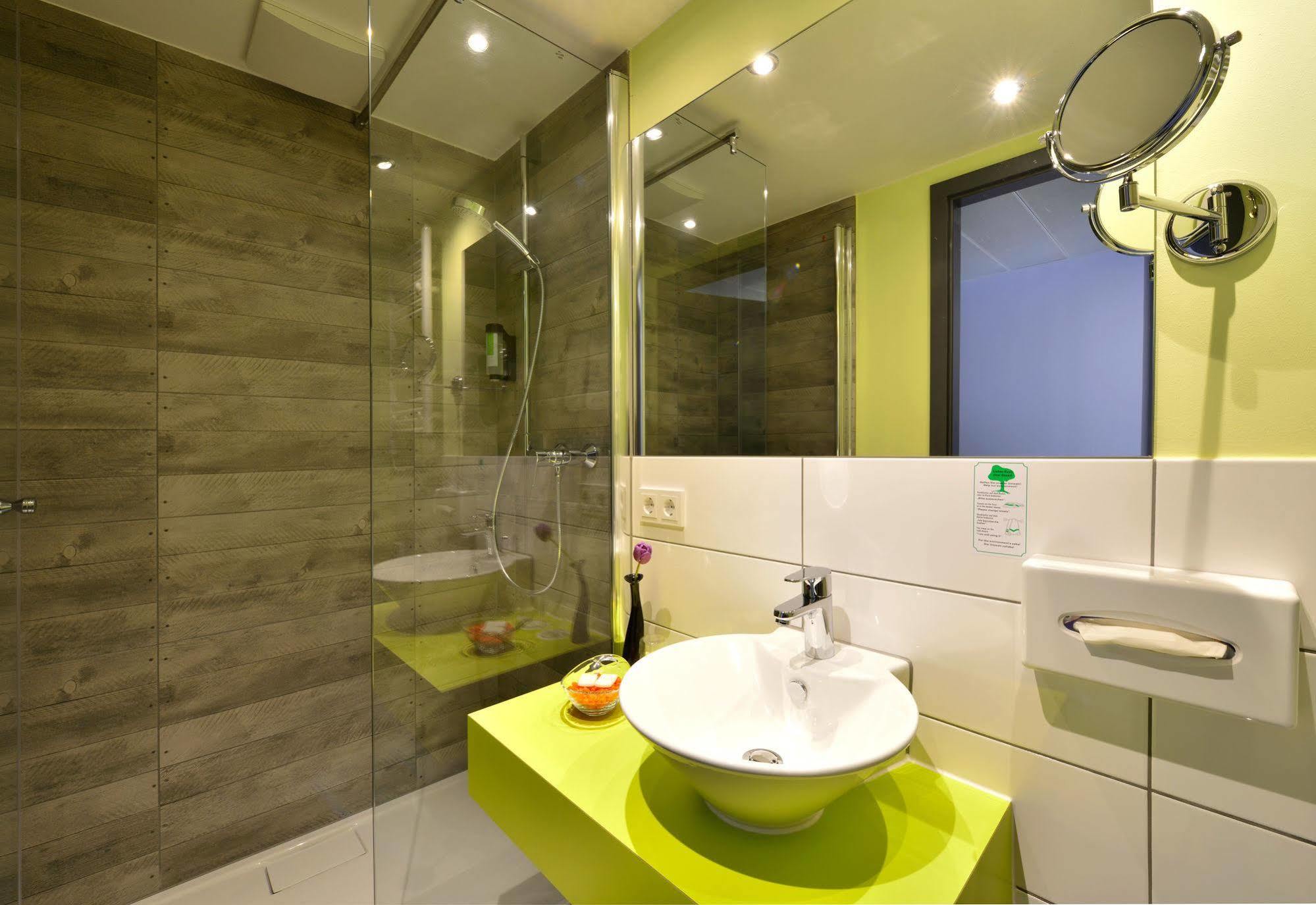 Sleepysleepy Hotel Giessen Linden  ภายนอก รูปภาพ