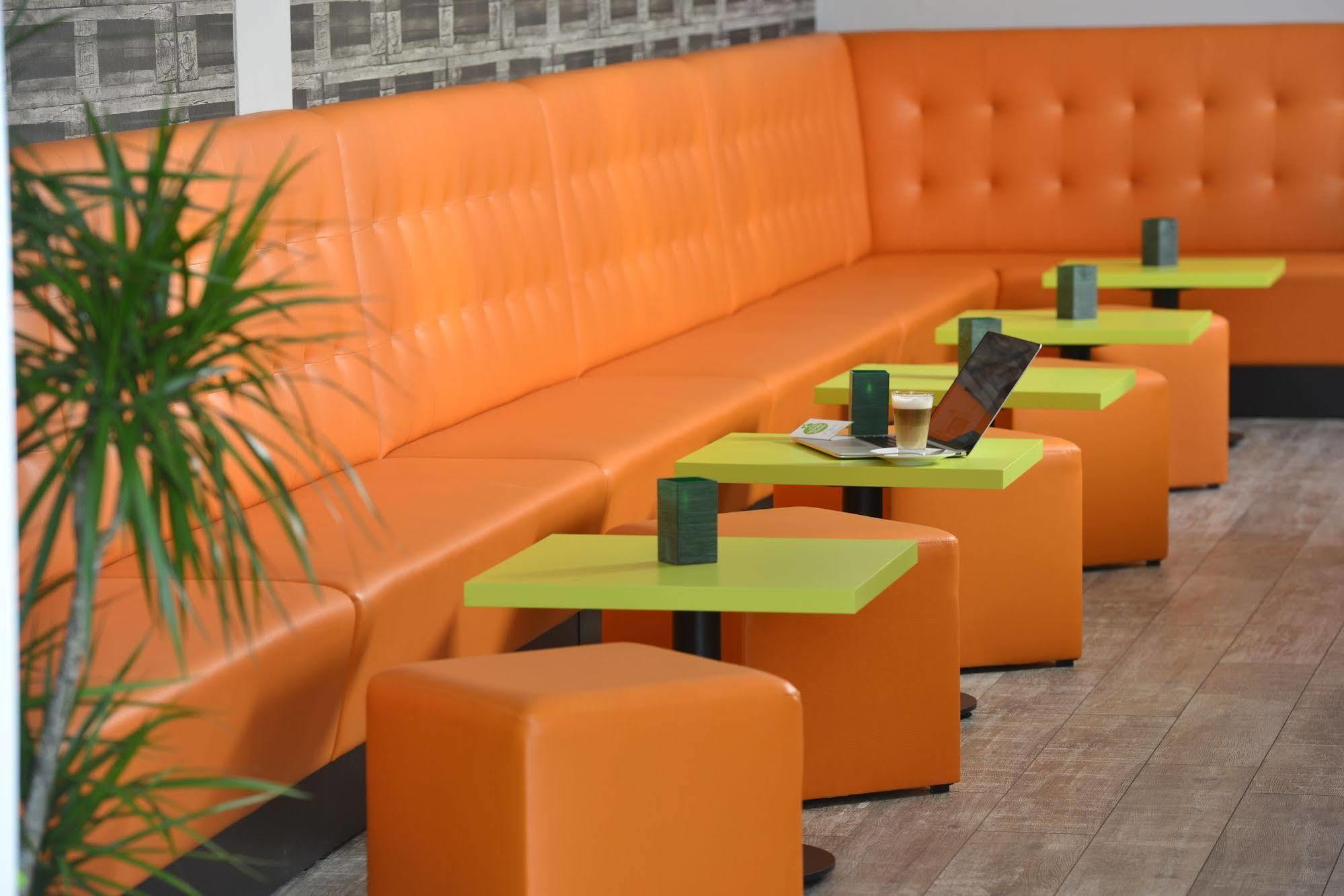 Sleepysleepy Hotel Giessen Linden  ภายนอก รูปภาพ